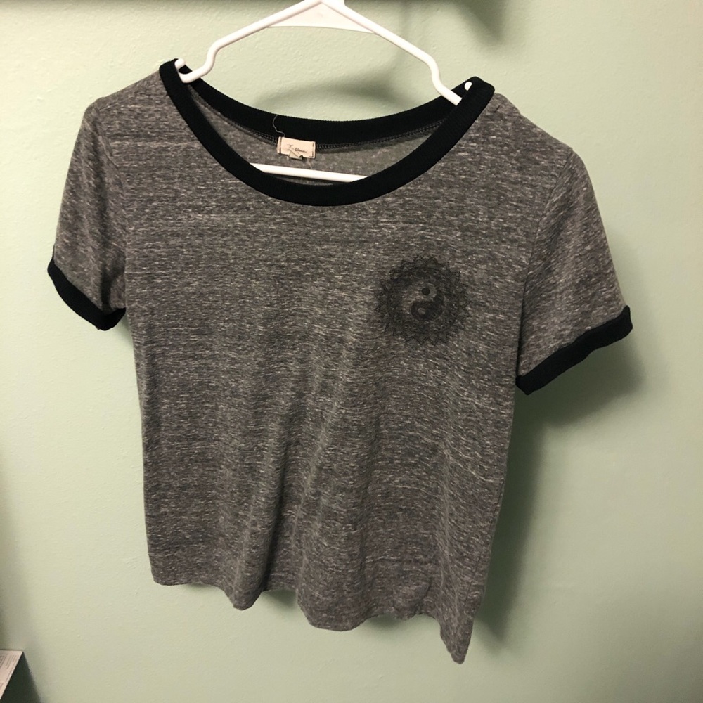 Slightly cropped tee
